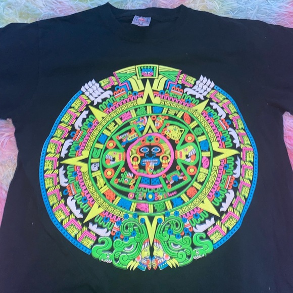 Medium size - Picture 1 of 4